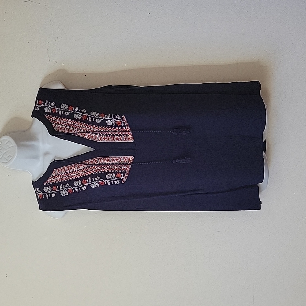 artisan ny navy summer floral embroidered sleeveless vneck top XL